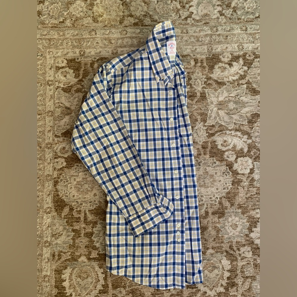 Size M Brooks Borthers Dress Shirt